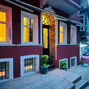 https://the-house-company.istanbul-turkeyhotels.com